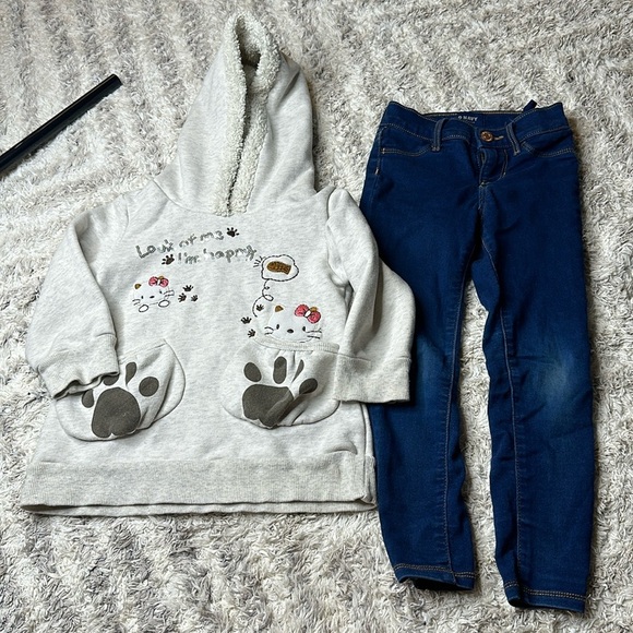 7 hello Kitty sweatshirt hoodie, Old Navy jegging like new denim jeans - Picture 1 of 12